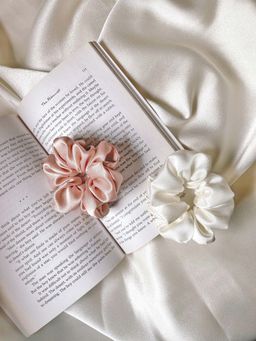 Mueras - Satin Silk Scrunchies Ivory and Rosegold (Pack of 2)