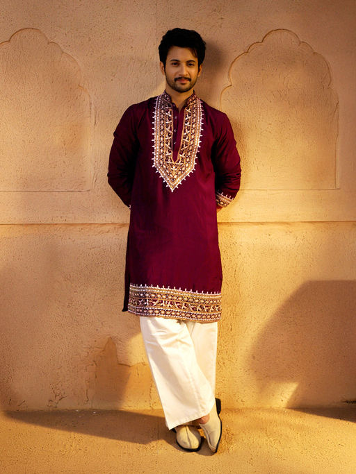 Vastramay Maroon Chanderi Regular Full Sleeves Kurta With Pant