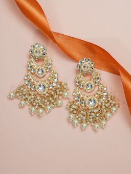 Designbox - Beautiful Dangling Kundan Earrings with Pearls