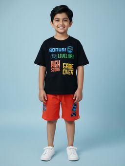 KiddoPanti - Boys Black Cotton Typography Drop Shoulder T-Shirt And Cargo Shorts