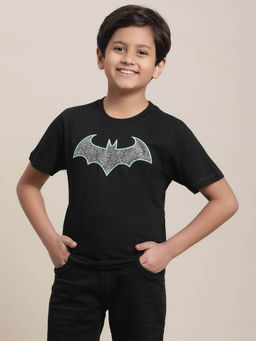 Kidsville - Batman Printed Regular Fit T-shirt For Boys-Black