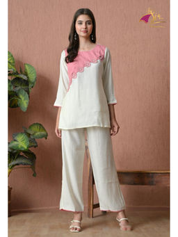 Sia - Ab Pehnegi Duniya - Women's Embroidered Regular Fit Casual Pink Co-Ord Set