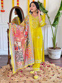 Yellow color option, Currently selected