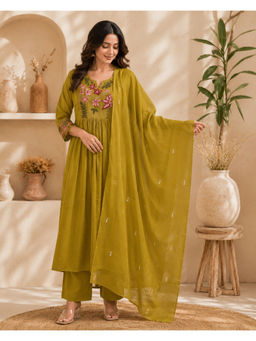 Vastramyaa - Women's Pure Cotton Floral Print Yellow Kurta With Pant & Dupatta