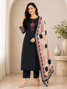 Vastramyaa - Women's Pure Cotton Ethnic Print Black Kurta With Pant & Dupatta