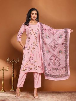 MEENA BAZAAR - Pink Floral Print Round Neck Kurta with Pant and Dupatta
