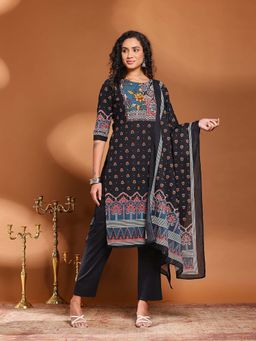 MEENA BAZAAR - Floral Print Round Neck Black Kurta with Pant and Dupatta
