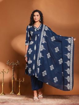 MEENA BAZAAR - Blue Floral Print V-Neck Kurta with Pant and Dupatta