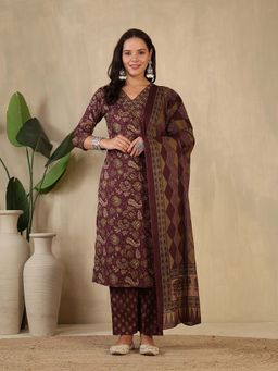 MEENA BAZAAR - Wine Printed V-Neck Kurta with Pant and Dupatta