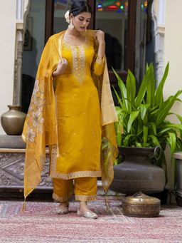 VredeVogel - Silk Blend Women Yellow Kurta with Pant and Dupatta