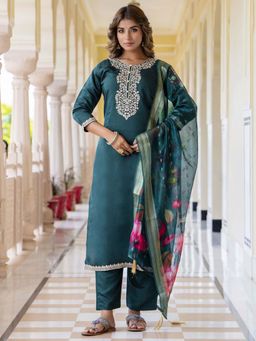 VredeVogel - Green Womens Silk Blend Kurta with Pant and Dupatta