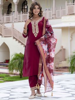 VredeVogel - Maroon Silk Blend Women Kurta with Pant and Dupatta