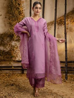 VredeVogel - Silk Blend Women Lavender Kurta with Pant and Dupatta