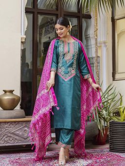 VredeVogel - Green Cotton Silk Kurta with Pant and Dupatta