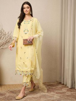 VredeVogel - Womens Yellow Silk Blend Kurta with Pant and Dupatta