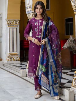 VredeVogel - Women's Purple Silk Blend Kurta with Pant and Dupatta