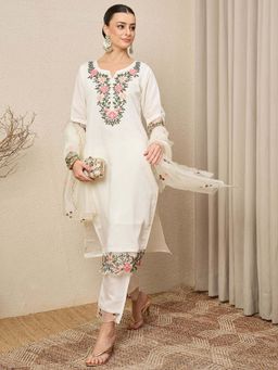 VredeVogel - Women White Silk Blend Kurta with Pant and Dupatta