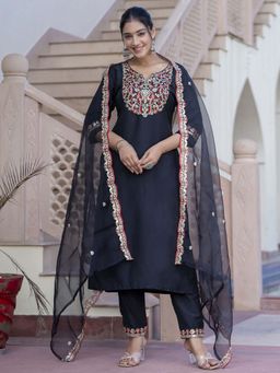 VredeVogel - Black Silk Blend Kurta with Pant and Dupatta