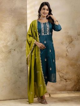 VredeVogel - Women Green Silk Blend Embroidered Kurta with Pant and Dupatta