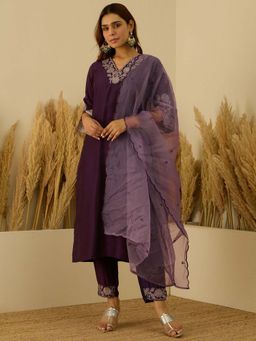 VredeVogel - Women Purple Silk Blend Embroidered Kurta with Pant and Dupatta