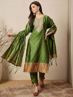 VredeVogel - Women Green Cotton Silk Embroidered Kurta with Pant and Dupatta