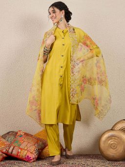 VredeVogel - Women Yellow Silk Blend Embroidered Kurta with Pant and Dupatta