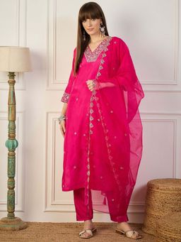 VredeVogel - Women Pink Silk Blend Embroidered Kurta with Pant and Dupatta