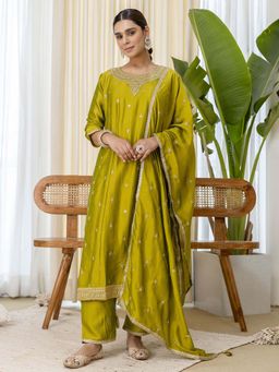 VredeVogel - Women Green Silk Blend Embroidered Kurta with Pant and Dupatta