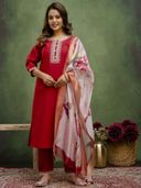 Maroon color option, Currently selected