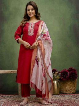VredeVogel - Women Maroon Cotton Blend Embroidered Kurta with Pant and Dupatta
