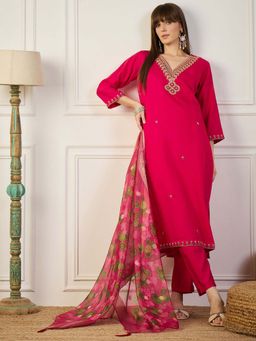 VredeVogel - Women Pink Silk Blend Embroidered Kurta with Pant and Dupatta