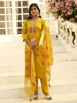 VredeVogel - Women Yellow Silk Blend Embroidered Kurta with Pant and Dupatta