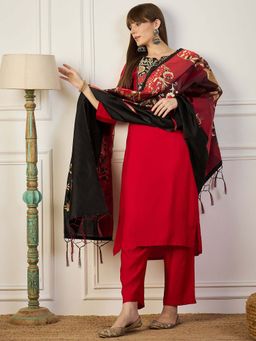 VredeVogel - Women Red Silk Blend Kurta with Pant and Dupatta