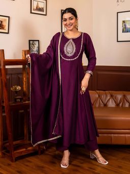 VredeVogel - Silk Blend Purple Women's Kurta with Pant and Dupatta