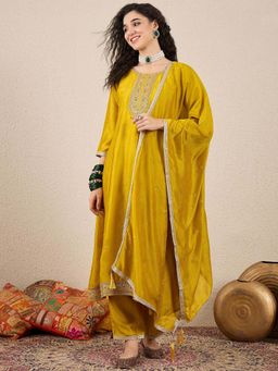 VredeVogel - Women's Yellow Kurta with Pant and Dupatta