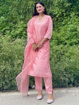 VredeVogel - Pink Women's Kurta with Pant and Dupatta