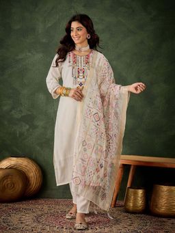 VredeVogel - Women's White Kurta with Pant and Dupatta