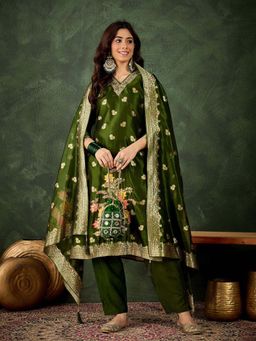 VredeVogel - Green Womens Kurta with Pant and Dupatta