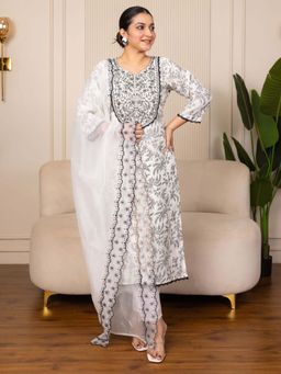 VredeVogel - White Women's Kurta with Pant and Dupatta