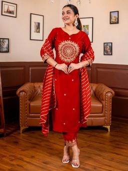 VredeVogel - Red Women Kurta with Pant and Dupatta