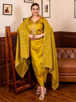 VredeVogel - Lemon Yellow Women Kurta with Pant and Dupatta