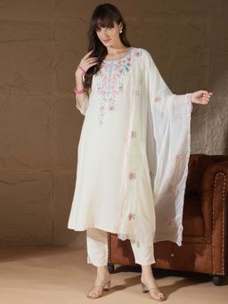 VredeVogel - Off White Women Kurta with Pant and Dupatta
