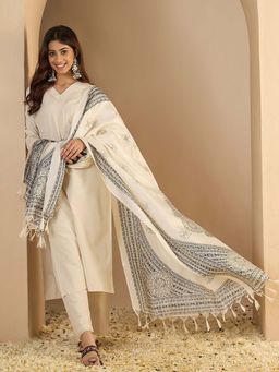 VredeVogel - Women Off White Cotton Embroidered Kurta with Pant and Dupatta
