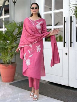VredeVogel - Women Pink Silk Blend Embroidered Kurta with Pant and Dupatta