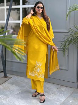 VredeVogel - Women Yellow Silk Blend Embroidered Kurta with Pant and Dupatta