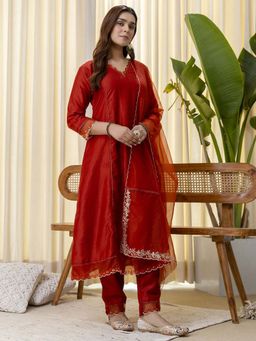 VredeVogel - Women Rust Silk Blend Embroidered Kurta with Pant and Dupatta