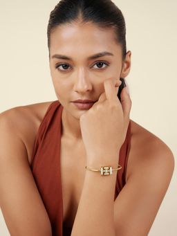 Isharya - White Signature Luxe Logo Cuff Kada In 18Kt Gold Plated