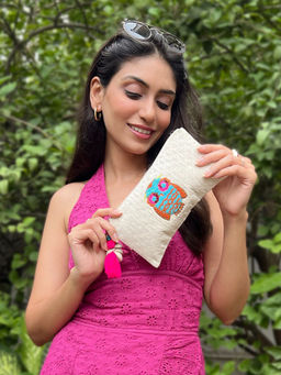 MasQ - Beige Mp Owl Pouch