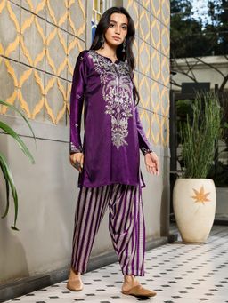 Qissa - Women's Violet Ethnic Wilderness Kurti with Salwar and Dupatta (Set of 3)