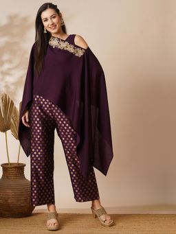 Globus - Women Purple Woven Design Boat Neck Poncho & Top with Pant (Set of 3)